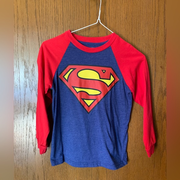 Superman Long Sleeve Raglan Tee – Size Small (6/7) - Picture 1 of 6